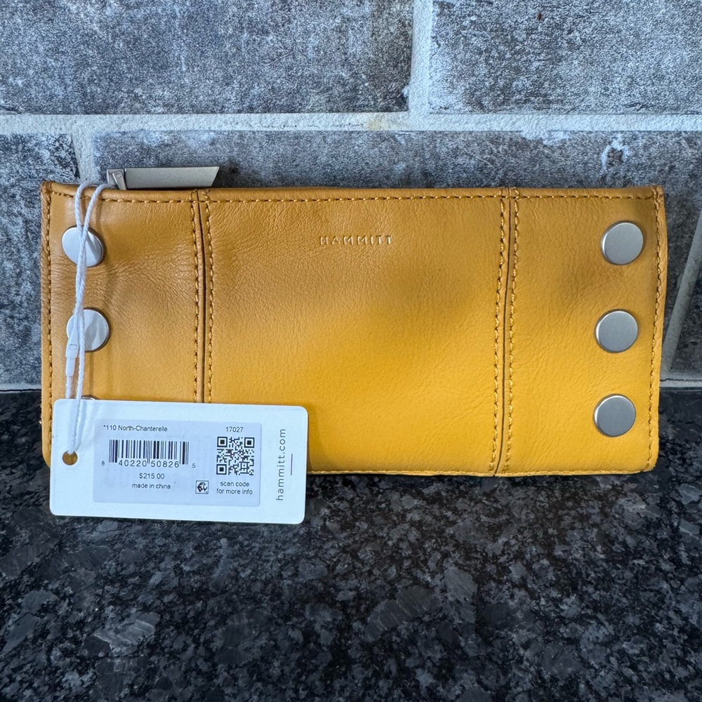 NWT Hammitt 110 North wallet in Chanterelle